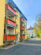 Schöne 3-Zimmer-Wohnung mit Balkon - Feldstr. 60 Hausansicht schräg.jpg